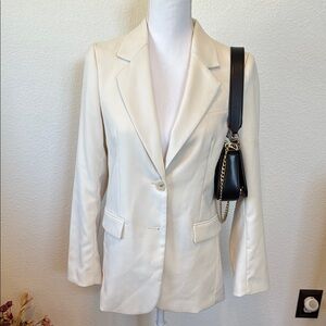 Elegant Cream Women's Blazer